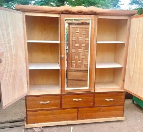 armoire-en-bois-big-1