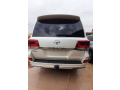 toyota-land-cruiser-2018-small-1