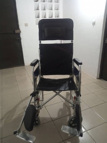 fauteuil-roulant-neuf-big-0