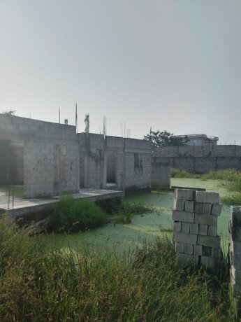 terrain-de-400m2-a-port-bouet-dans-le-quartier-abekan-bernard-big-0