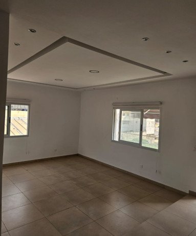 en-vente-une-villa-de-3-pieces-a-la-cite-sir-big-3