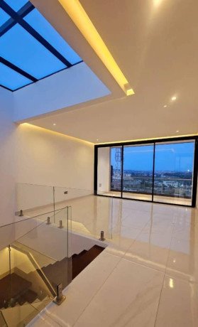 vente-dune-villa-triplex-luxury-a-la-palmeraie-big-2