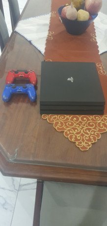 ps4-pro-a-vendre-big-0