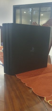 ps4-pro-a-vendre-big-2