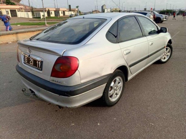 toyota-avensis-leaftback-2002-automatique-essence-climatise-moteur-7a-a-vendre-yaounde-bon-prix-big-2