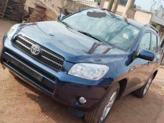 Toyota RAV4 2008 occasion Europe automatique essence climatisé moteur vvti 4x4 a vendre Yaoundé