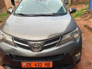 Toyota RAV4 2015 automatique essence climatisé moteur vvti 4x4 a vendre Yaoundé