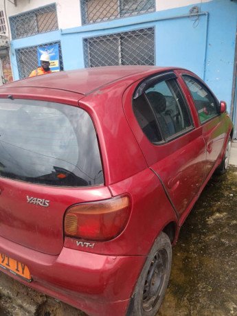 toyota-yaris-2004-big-0