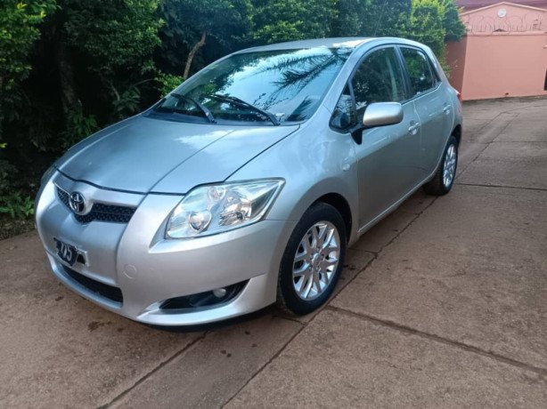 toyota-auris-2009-big-0