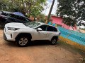 toyota-rav4-xle-2022-small-2