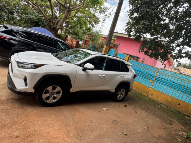 toyota-rav4-xle-2022-big-2