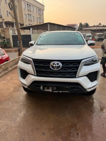 toyota-fortuner-available-in-douala-cameroon-big-4