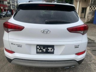 Hyundai Tucson available for pickup Douala Cameroon