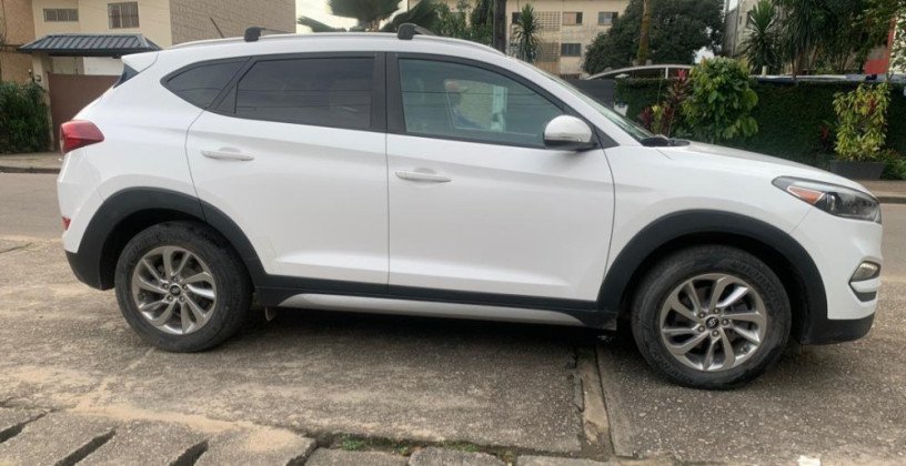 hyundai-tucson-available-for-pickup-douala-cameroon-big-4