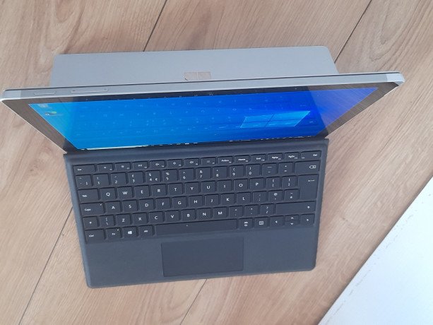 surface-pro-5-lte-advanced-model-1807-big-3