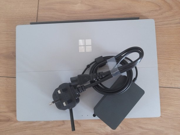 surface-pro-5-lte-advanced-model-1807-big-1