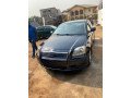 toyota-avensis-small-0