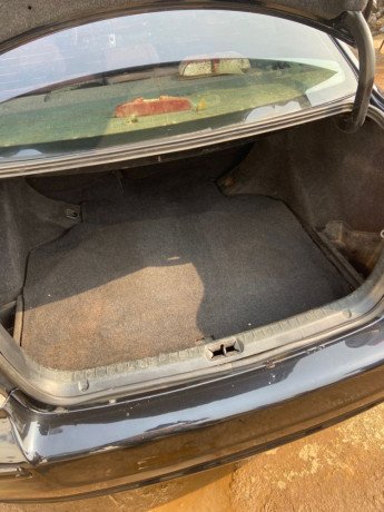 toyota-avensis-big-3