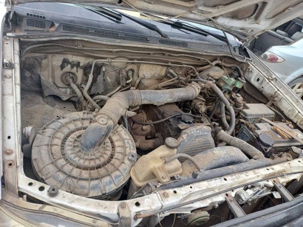 toyota-hilux-big-2