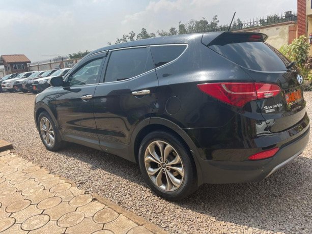 hyundai-santafe-annee-2013-voulant-direct-deja-immatricule-boit-automatique-climatise-dorigine-ville-yaounde-prix-9000000f-big-2