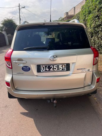 toyota-rav4-annee-2008-voulant-direct-ocasion-deurope-boit-manuel-climatise-dorigine-ville-yaounde-prix-big-1