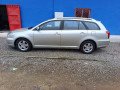 toyota-avensis-verso-small-0