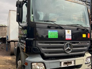 Camion Mercedes Benz occasion Europe 2536