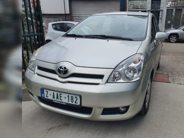 avensis-verso-occasion-europe-big-0