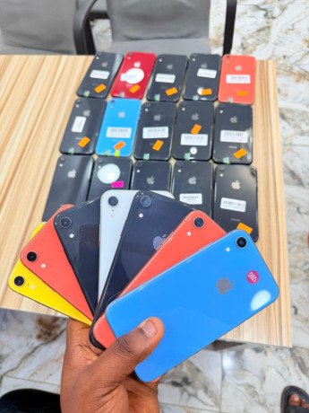 iphone-xr-64-g-neuf-boutique-big-0