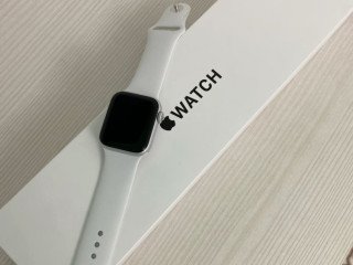 Montre Apple Watch série 10 neuve scellée