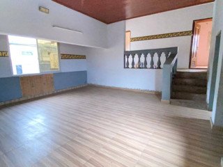 Vaste appartement à Mvan