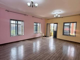 Appartement propre à Nkolfoulou