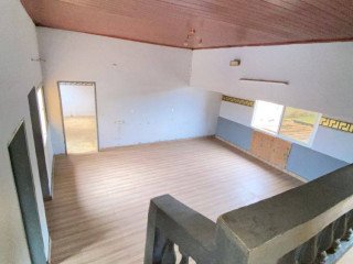Appartement individuel avec parking.