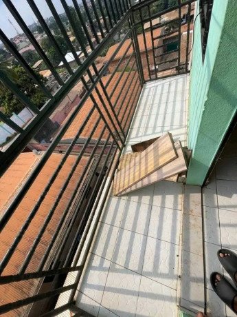 bel-apartement-avec-eau-chaude-forage-parking-bordure-de-route-a-mimboman-big-3