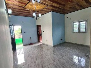 Beau studio neuf à Nkoabang