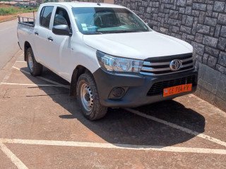 Location d'une flotte de 12 pick-up au Cameroun chez guitel