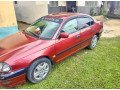 toyota-avensis-98-small-3