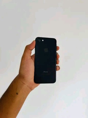 iphone-7-black-big-1