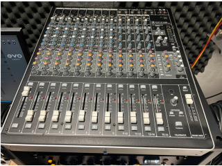 Mackie 1620 I Table de mixage + carte son