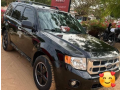 ford-escape-carre-2012-small-0
