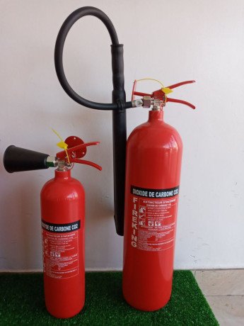 des-extincteurs-co2-a-poudre-abc-et-a-eau-a-vendre-installation-possible-big-3